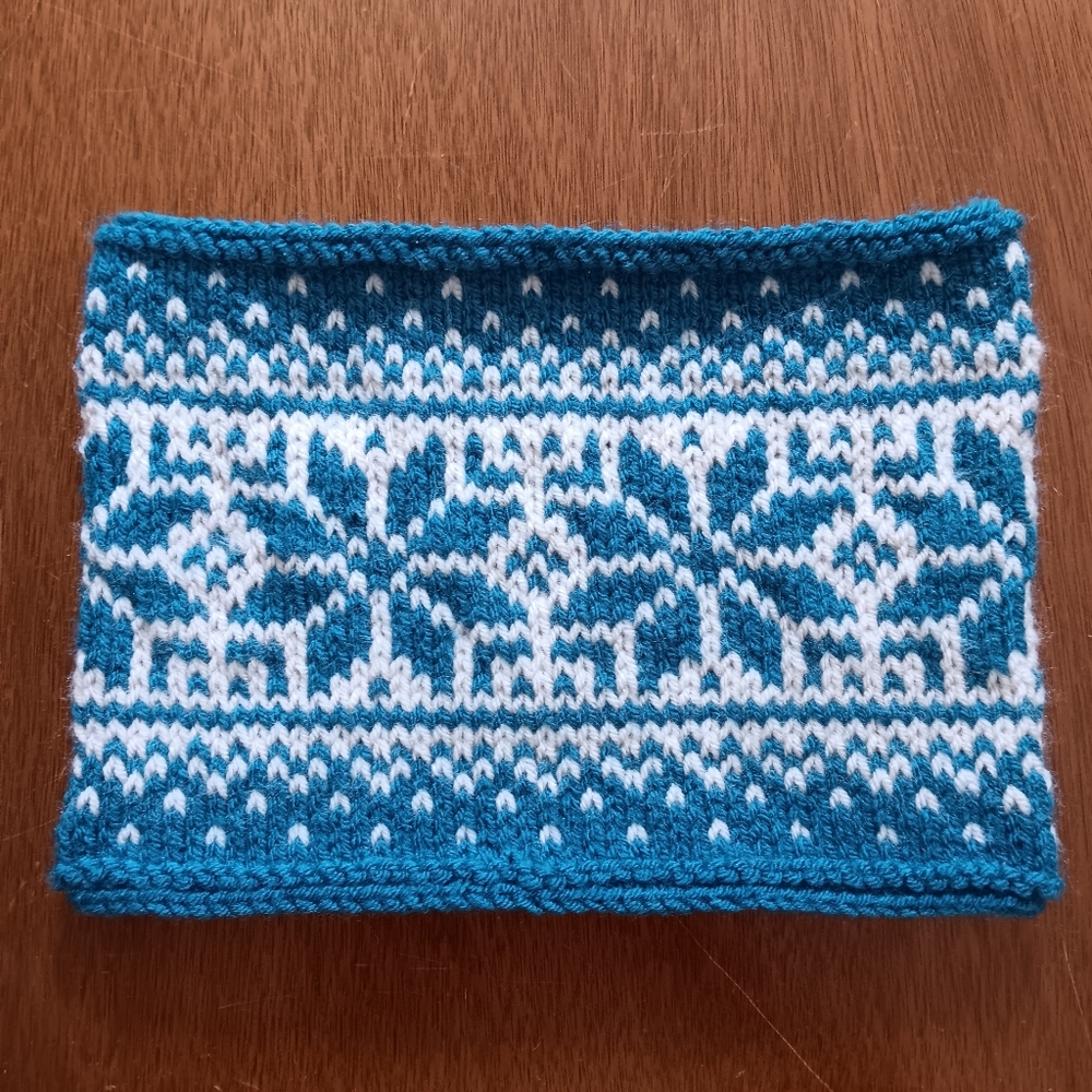 Handmade Handknit Teal & Ivory Scandinavian Motif Cowl Scarf Adult OSFM